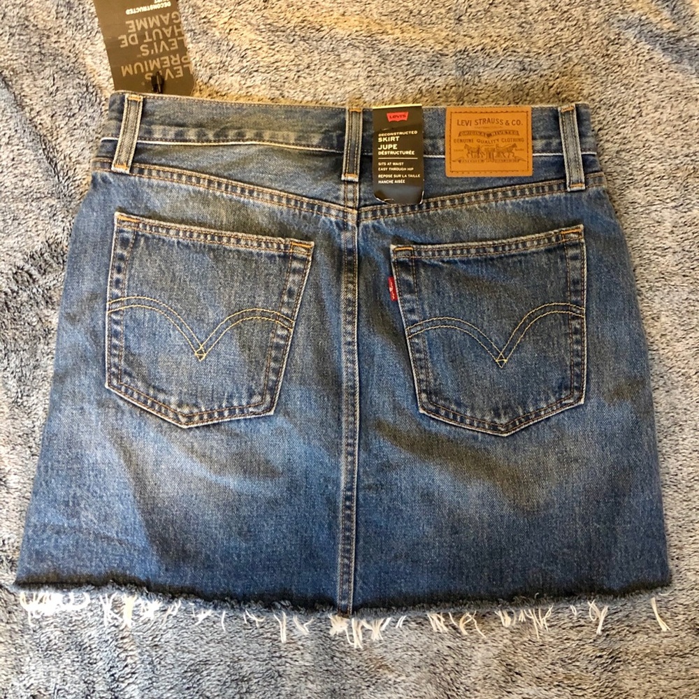 Levi’s Deconstructed Mini Skirt - Picture 5 of 5